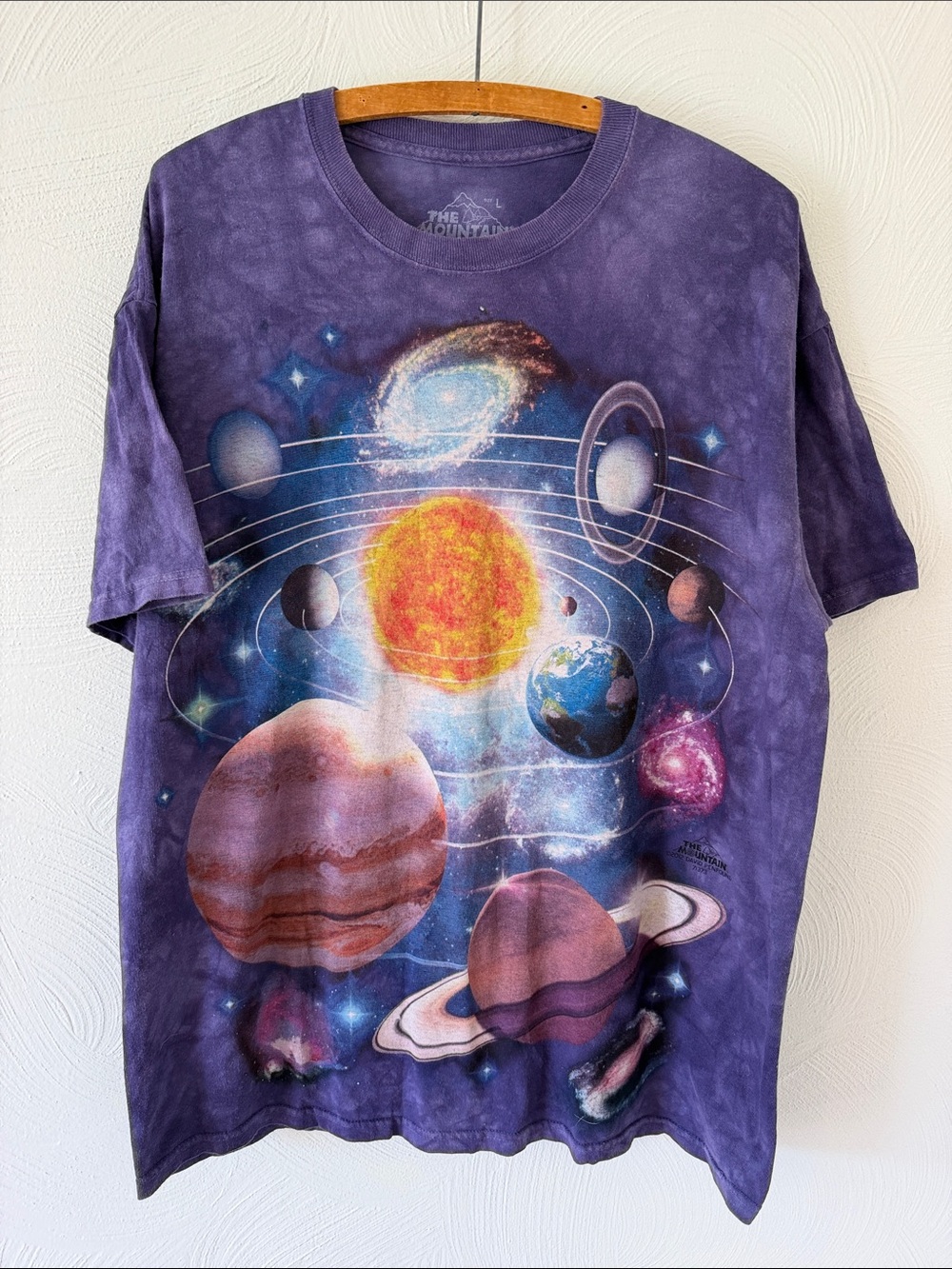 The Mountain Purple Solar System Tee with Colorful Planets.  Size Large.